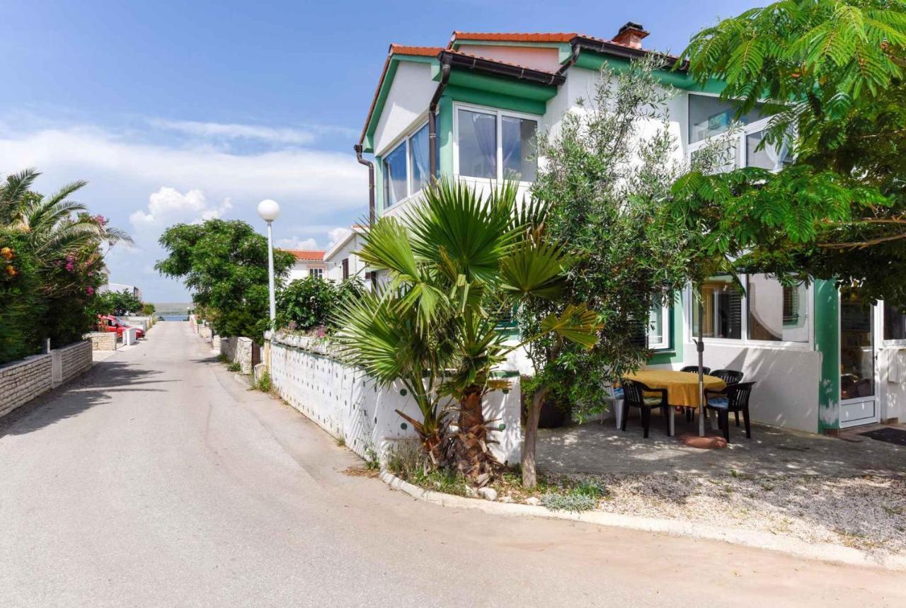 Apartments In Vir/Insel Vir 34750 المظهر الخارجي الصورة